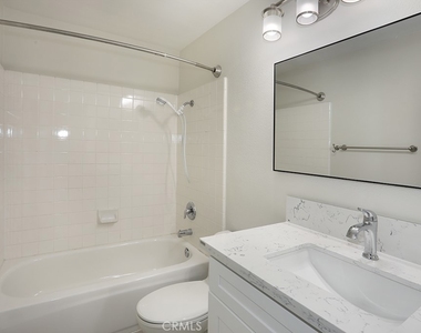 7839 E Viewrim Drive - Photo Thumbnail 6