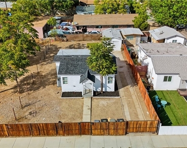 308 W Central - Photo Thumbnail 7