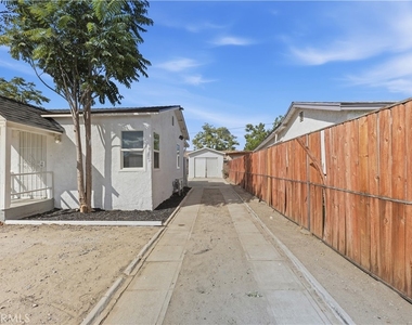 308 W Central - Photo Thumbnail 4