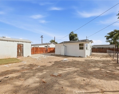 308 W Central - Photo Thumbnail 2