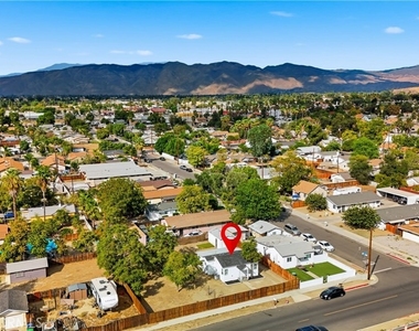 308 W Central - Photo Thumbnail 3