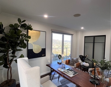 6960 Pacific View Drive - Photo Thumbnail 13