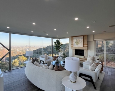 6960 Pacific View Drive - Photo Thumbnail 4