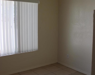 1444 Honeysuckle Lane - Photo Thumbnail 22