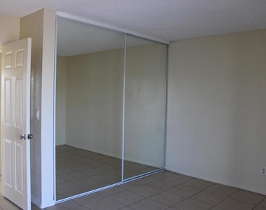 1444 Honeysuckle Lane - Photo Thumbnail 10