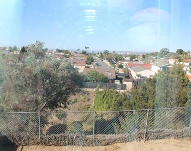 1444 Honeysuckle Lane - Photo Thumbnail 20