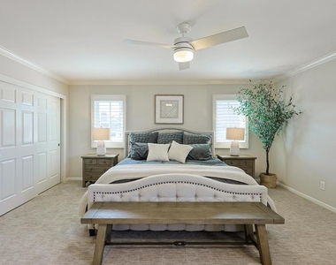 868 A Avenue - Photo Thumbnail 33