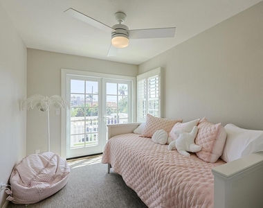 868 A Avenue - Photo Thumbnail 46
