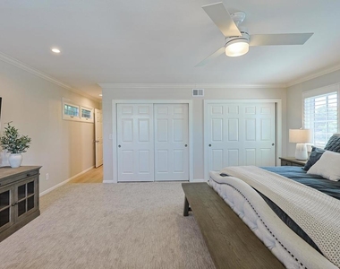 868 A Avenue - Photo Thumbnail 34