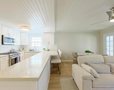 868 A Avenue - Photo Thumbnail 21