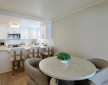 868 A Avenue - Photo Thumbnail 27