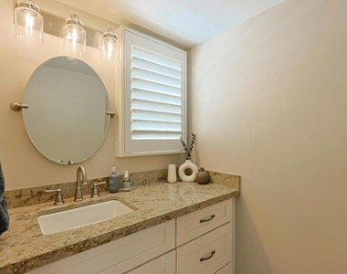 868 A Avenue - Photo Thumbnail 15