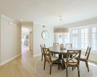 868 A Avenue - Photo Thumbnail 11