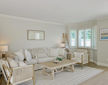 868 A Avenue - Photo Thumbnail 2
