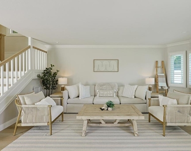 868 A Avenue - Photo Thumbnail 3