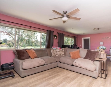 4095 Bonita Road - Photo Thumbnail 9