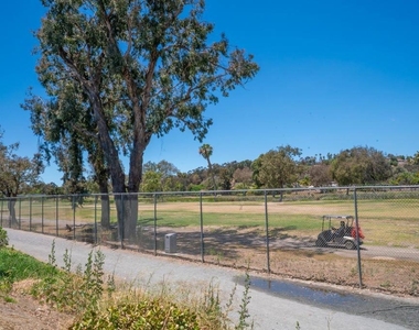 4095 Bonita Road - Photo Thumbnail 18