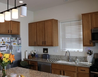 1455 Banahaw Way - Photo Thumbnail 3