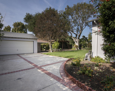 1087 S Los Robles Avenue - Photo Thumbnail 31
