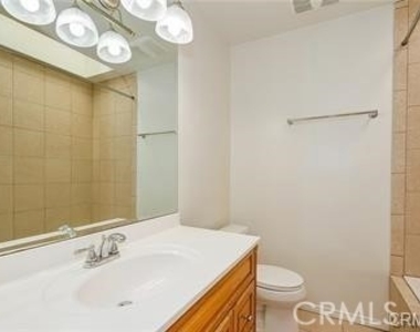 214 Via Robina - Photo Thumbnail 4
