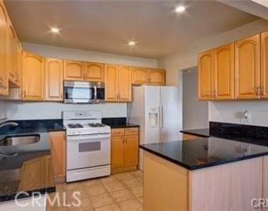 214 Via Robina - Photo Thumbnail 11