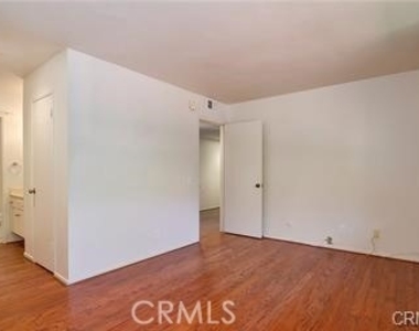 214 Via Robina - Photo Thumbnail 8