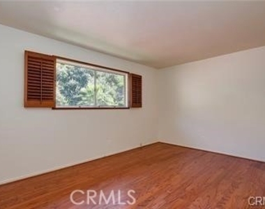 214 Via Robina - Photo Thumbnail 6