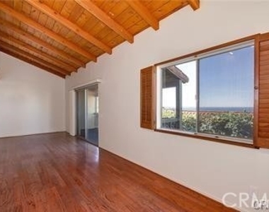 214 Via Robina - Photo Thumbnail 9
