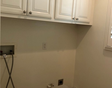 211 7th Street - Photo Thumbnail 9