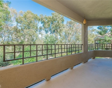 17 Auburn Aisle - Photo Thumbnail 12
