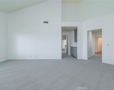 17 Auburn Aisle - Photo Thumbnail 8