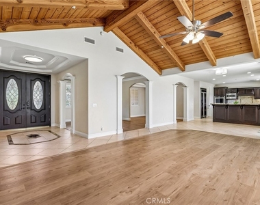 3676 Alta Vista - Photo Thumbnail 7