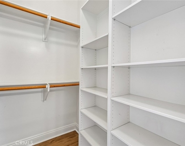 3676 Alta Vista - Photo Thumbnail 23