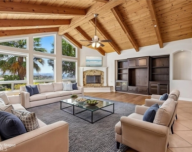 3676 Alta Vista - Photo Thumbnail 10