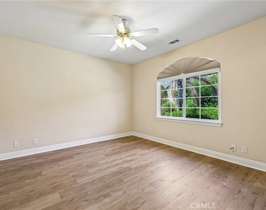 3676 Alta Vista - Photo Thumbnail 24