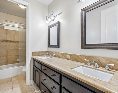 3676 Alta Vista - Photo Thumbnail 29