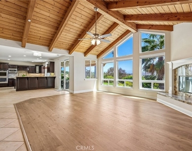 3676 Alta Vista - Photo Thumbnail 6