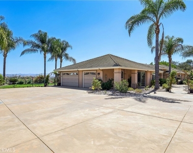 3676 Alta Vista - Photo Thumbnail 1