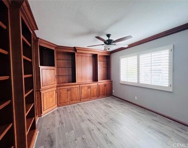 17 Halsey Avenue - Photo Thumbnail 24