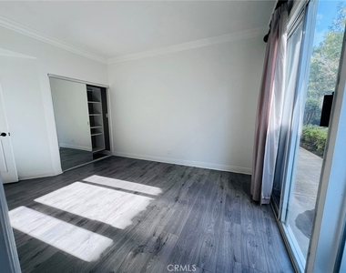 17 Halsey Avenue - Photo Thumbnail 10