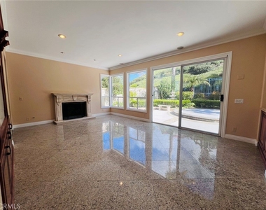 17 Halsey Avenue - Photo Thumbnail 9