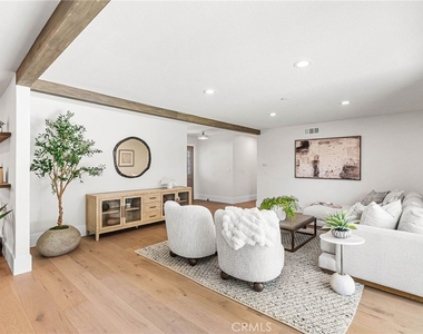 4922 Torida Way - Photo Thumbnail 12
