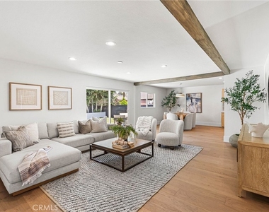 4922 Torida Way - Photo Thumbnail 3