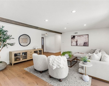 4922 Torida Way - Photo Thumbnail 14