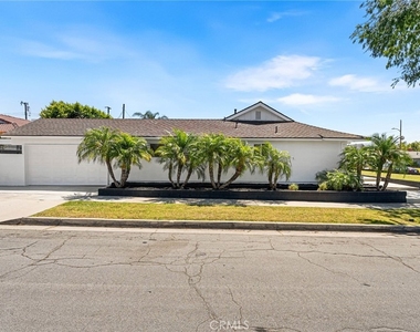 4922 Torida Way - Photo Thumbnail 41