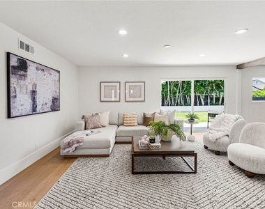 4922 Torida Way - Photo Thumbnail 5