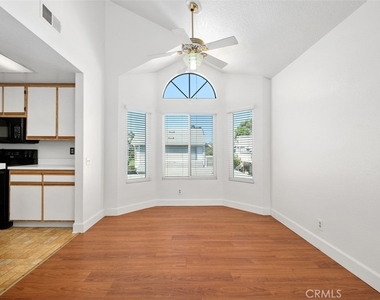 63 Huntington - Photo Thumbnail 10