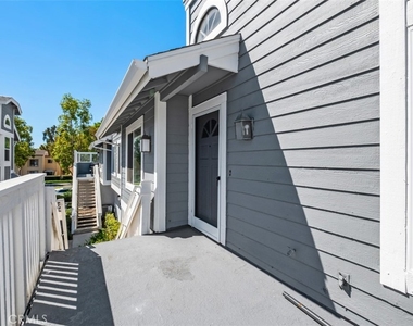63 Huntington - Photo Thumbnail 2
