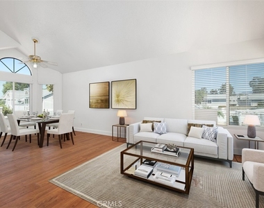 63 Huntington - Photo Thumbnail 5