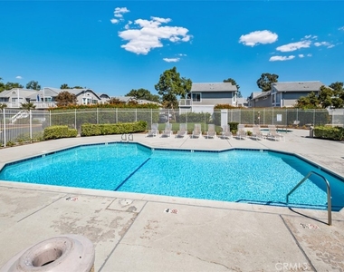 63 Huntington - Photo Thumbnail 25